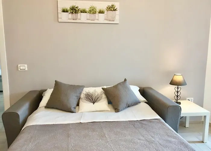 Le Domus Modern Cagliari Apartament *