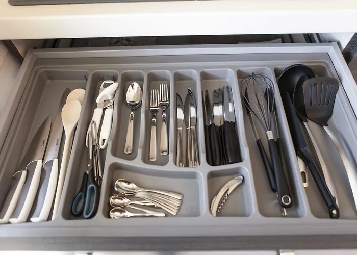 Le Domus Modern Cagliari 公寓 *