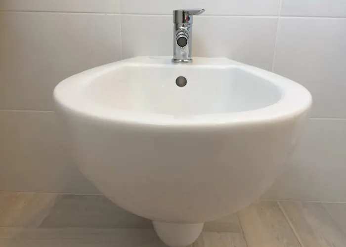 Le Domus Modern Cagliari 公寓 *